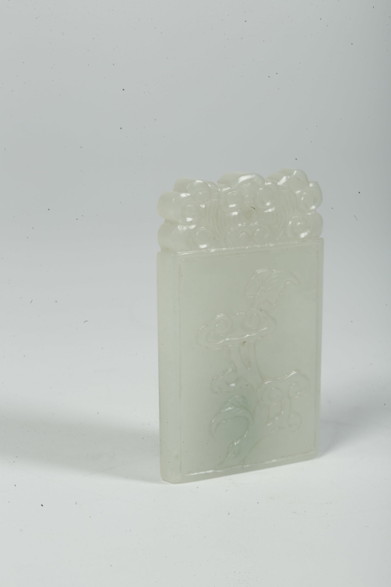 A HETIAN JADE PLAQUE WITH GANODERMA PATTERN - 4
