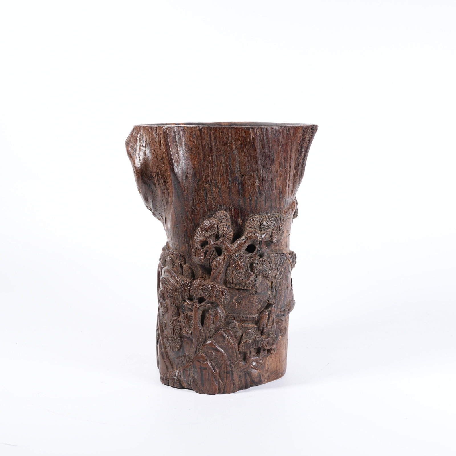 A AGARWOOD LANDSCAPE-PATTERN BRUSH POT: Agarwood landscape-pattern brush pot