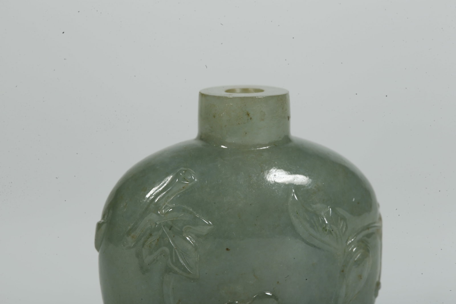 A JADEITE SNUFF BOTTLE WITH FLOWER PATTERN - 7