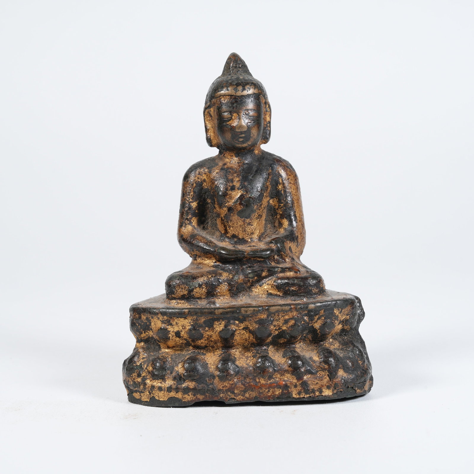 A BRONZE LACQUERED-GILT STATUE OF SAKYAMUNI BUDDHA (1 of 8)