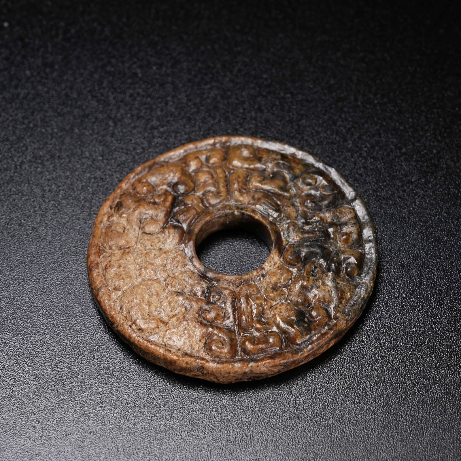A ARCHAIC JADE BI DISC WITH HOOKED CLOUD PATTERN - 7