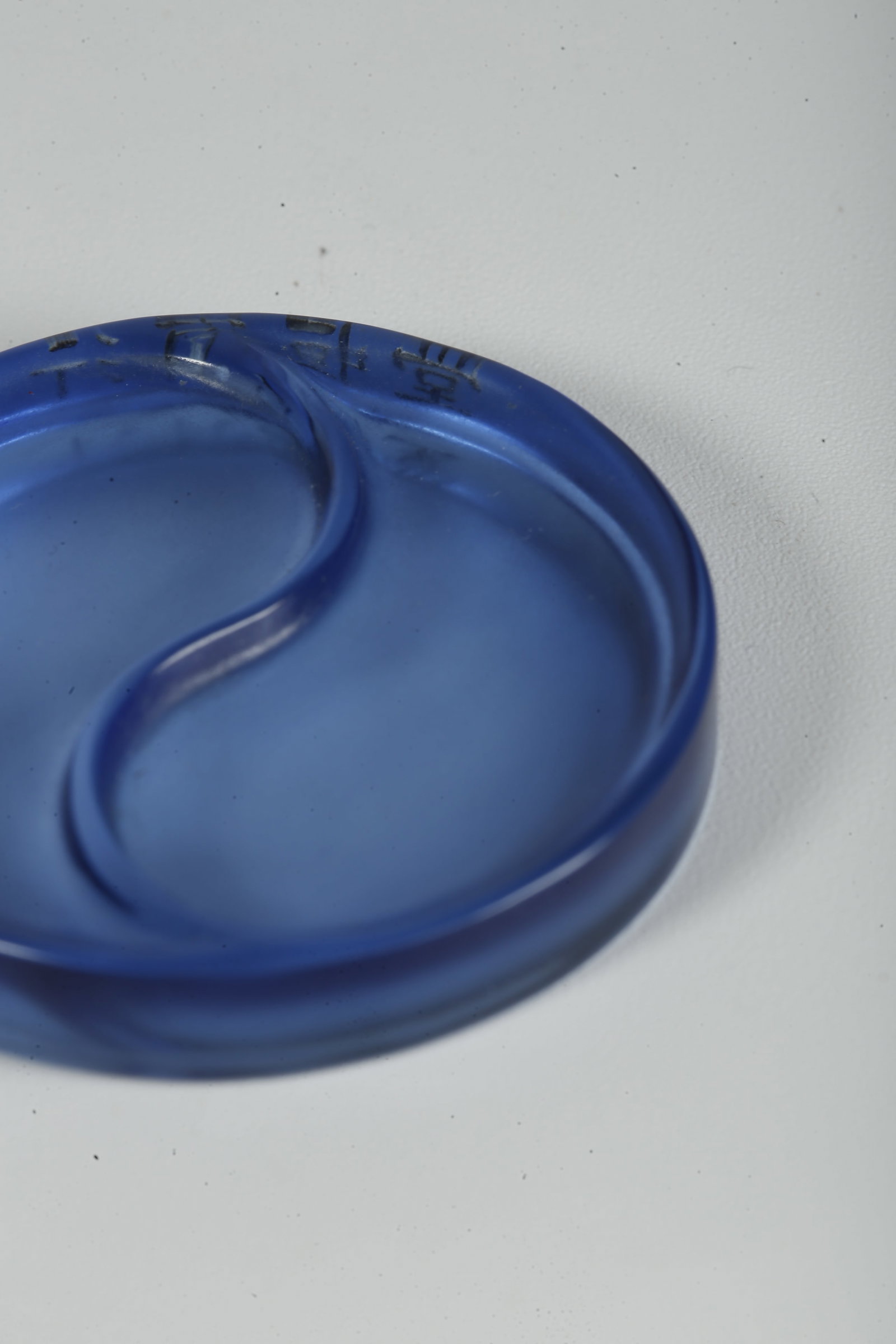 A GLASS BRUSH REST - 5