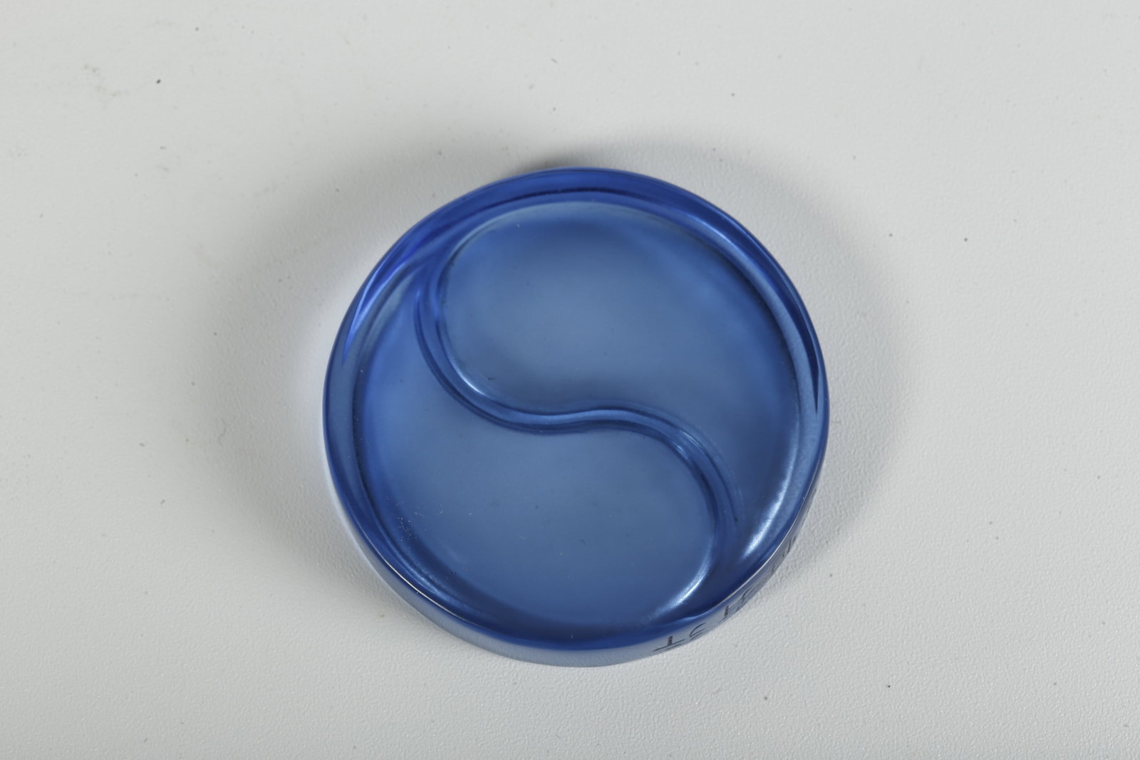 A GLASS BRUSH REST - 7