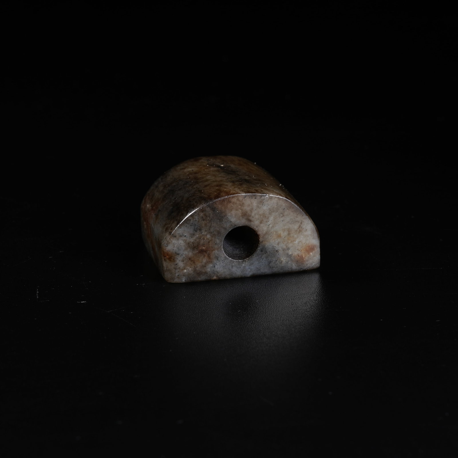 A ARCHAIC JADE SEAL: Archaic Jade Seal