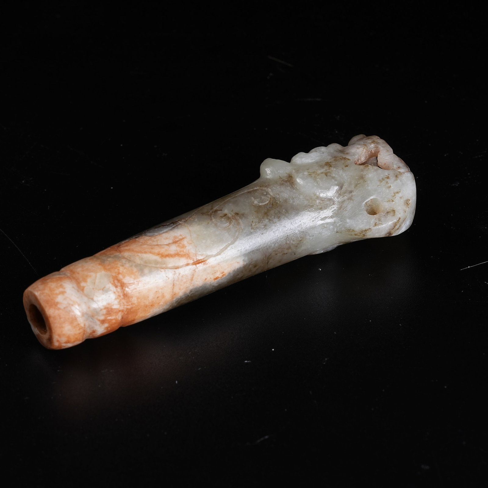 A ARCHAIC JADE BEAST HEAD PENDANT: Archaic Jade Beast Head Pendant