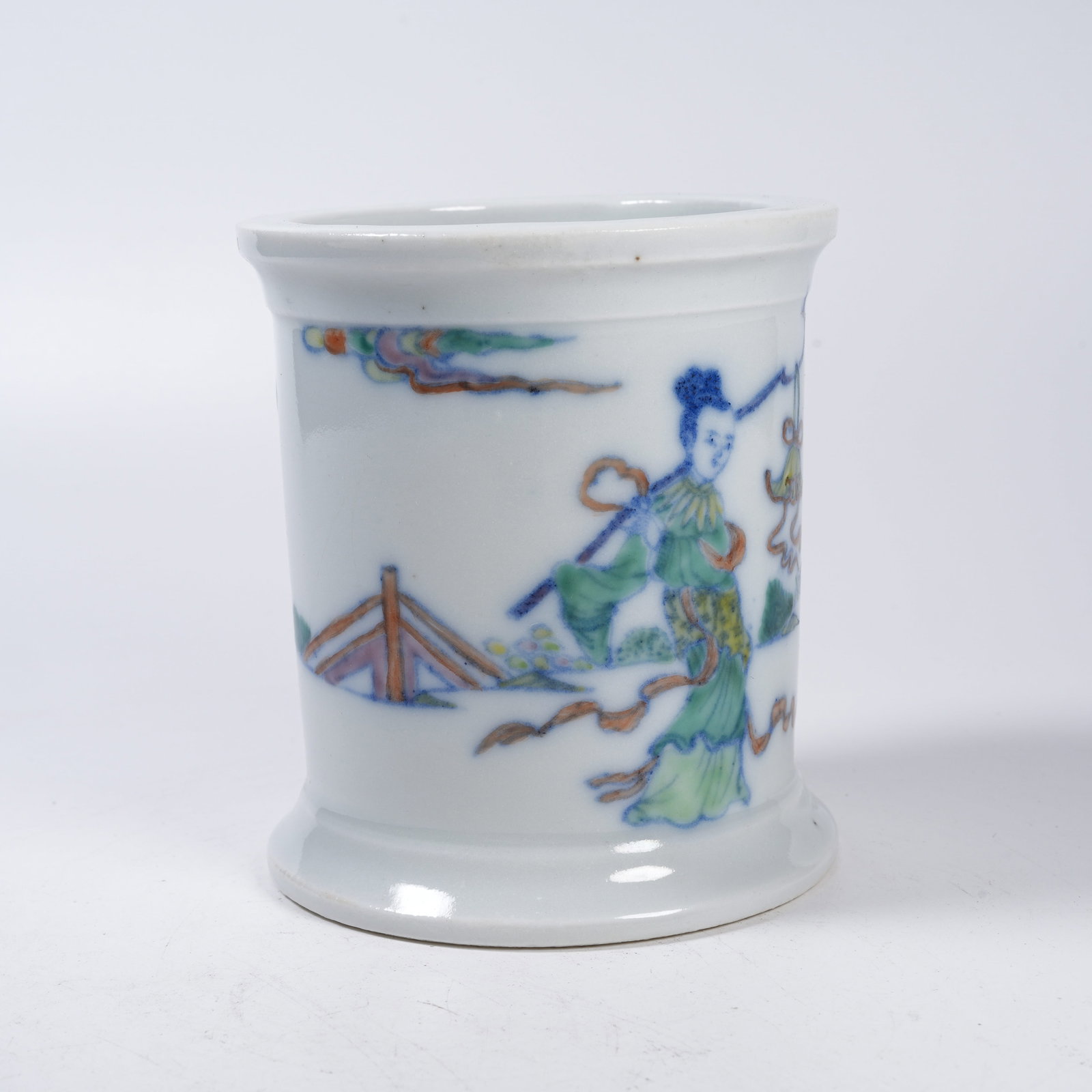 A DOUCAI BRUSH POT WITH FIGURE PATTERN - 4