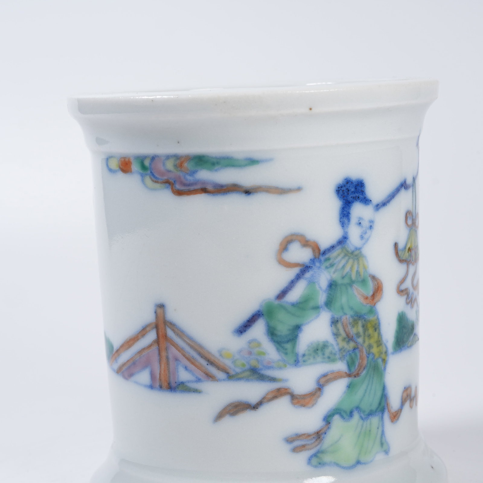 A DOUCAI BRUSH POT WITH FIGURE PATTERN - 5