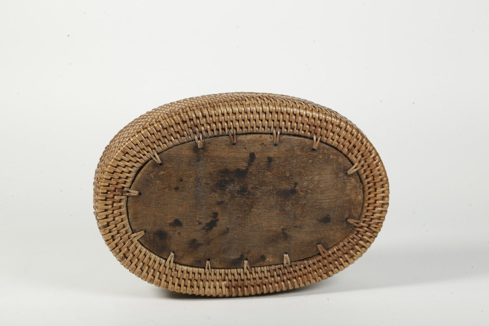 A BAMBOO-WOVEN COVERED BOX - 8