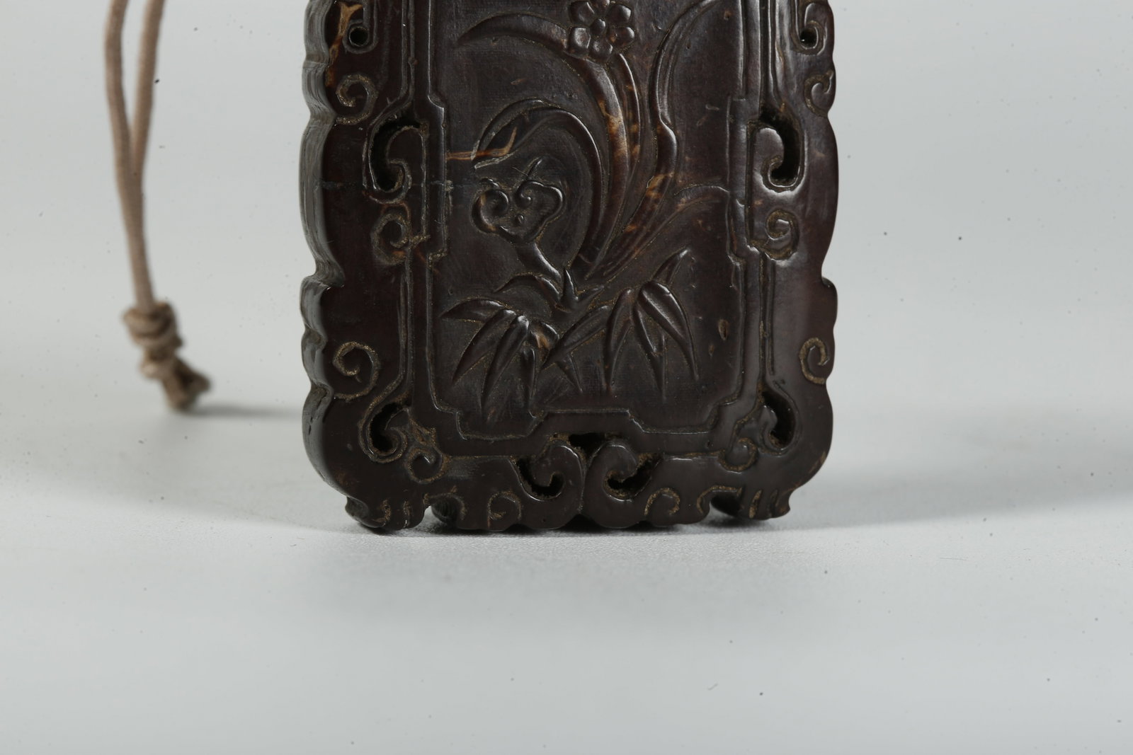 A COCONUT-SHELL PLAQUE WITH IMMORTAL-CELEBRATING-LONGEVITY PATTERN - 3