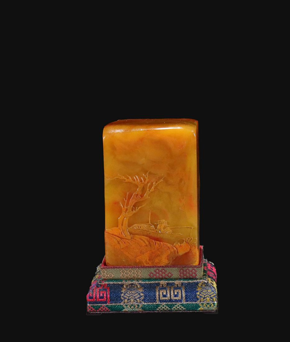 Tianhuang stone carving character story seal: Height 9.6cm Width 6.7cm Weight 1013g