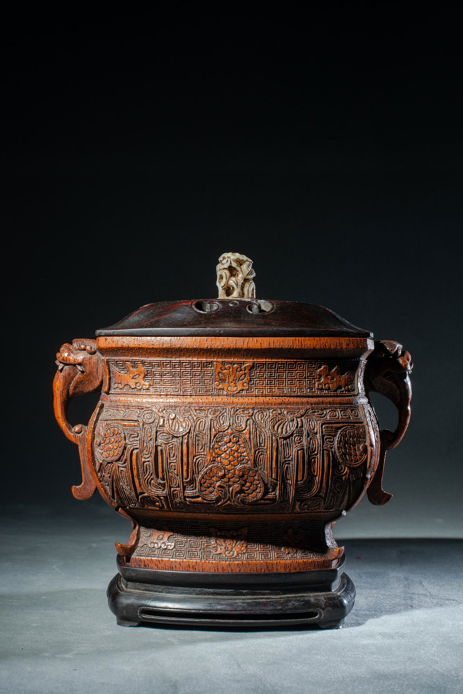 Bamboo carving gluttonous dragon ear stove (1 of 9)