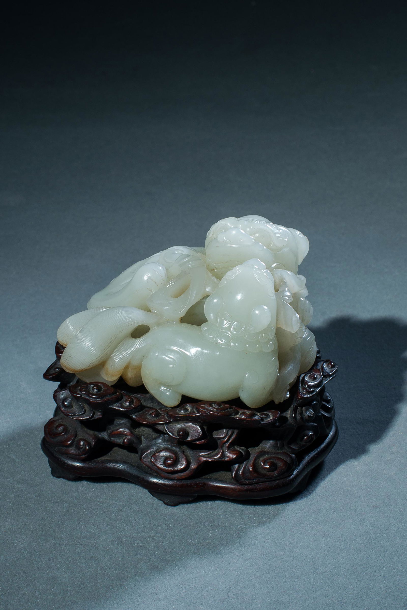 Hetian jade lion paperweight (1 of 9)