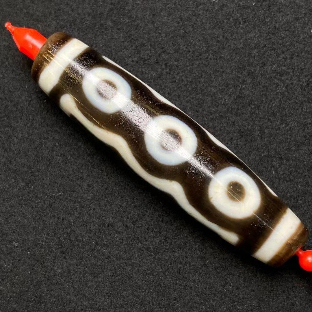 Tibetan "five eye heavenly pearl" (1 of 8)