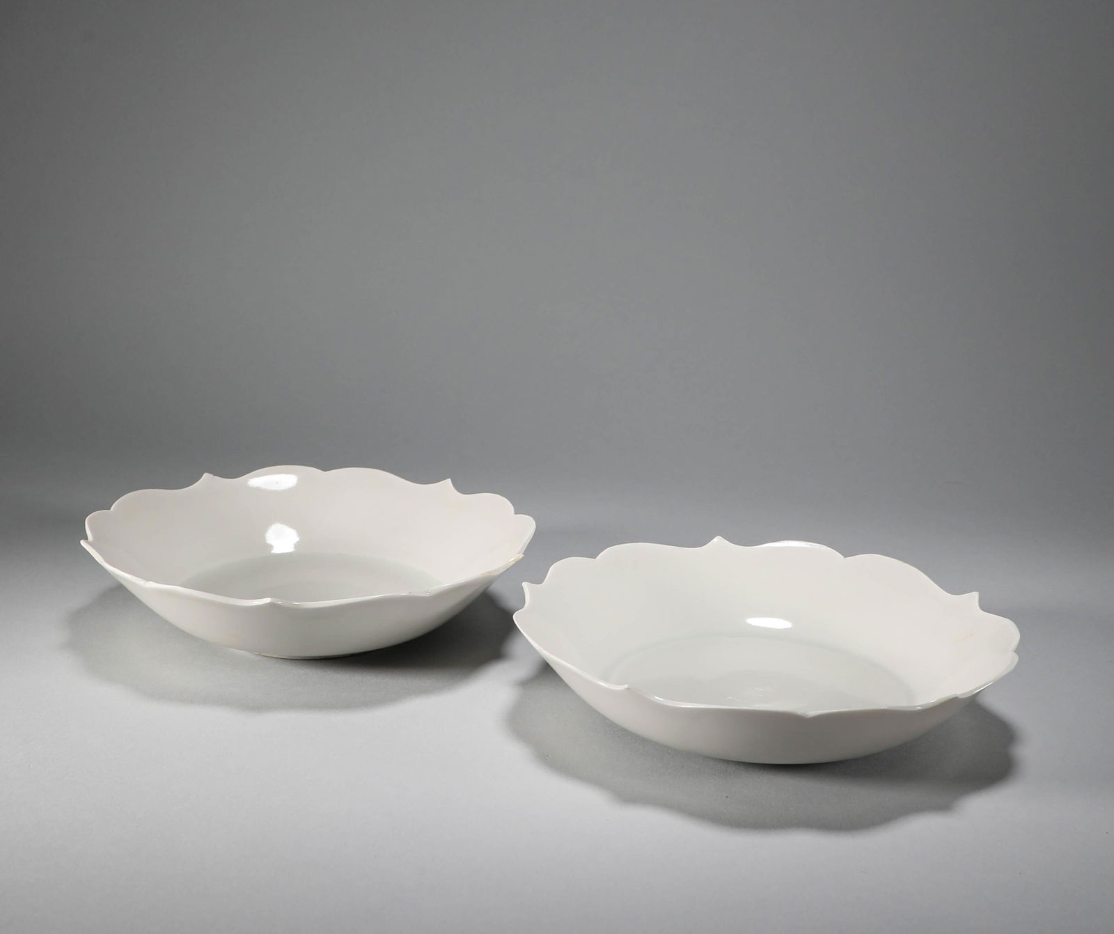 Blue and white flower bell cup (1 of 5)