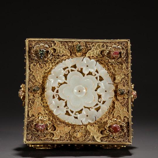 Silver Gilt Brushed Inlaid Old Jade Lid Box (1 of 9)