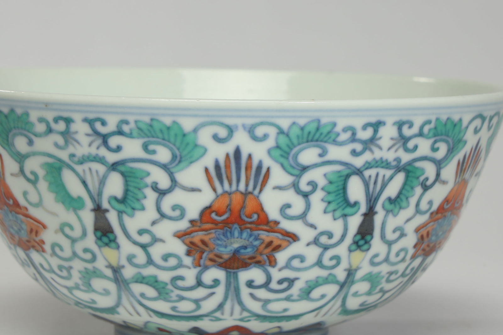 DOUCAI ENTANGLED BRANCH FLOWER PATTERN BOWL (1 of 6)