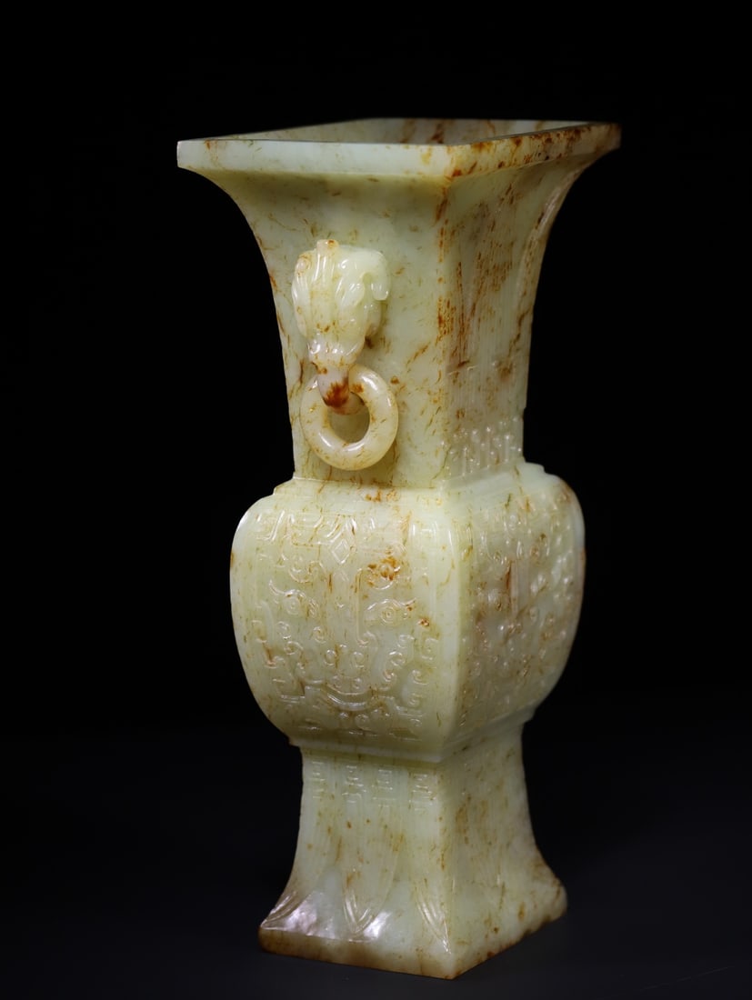 HETIAN JADE YELLOW WINE VESSEL: Height 21.8cm, Width 12cm, Thickness 7.9cm, Weight 1132.5g