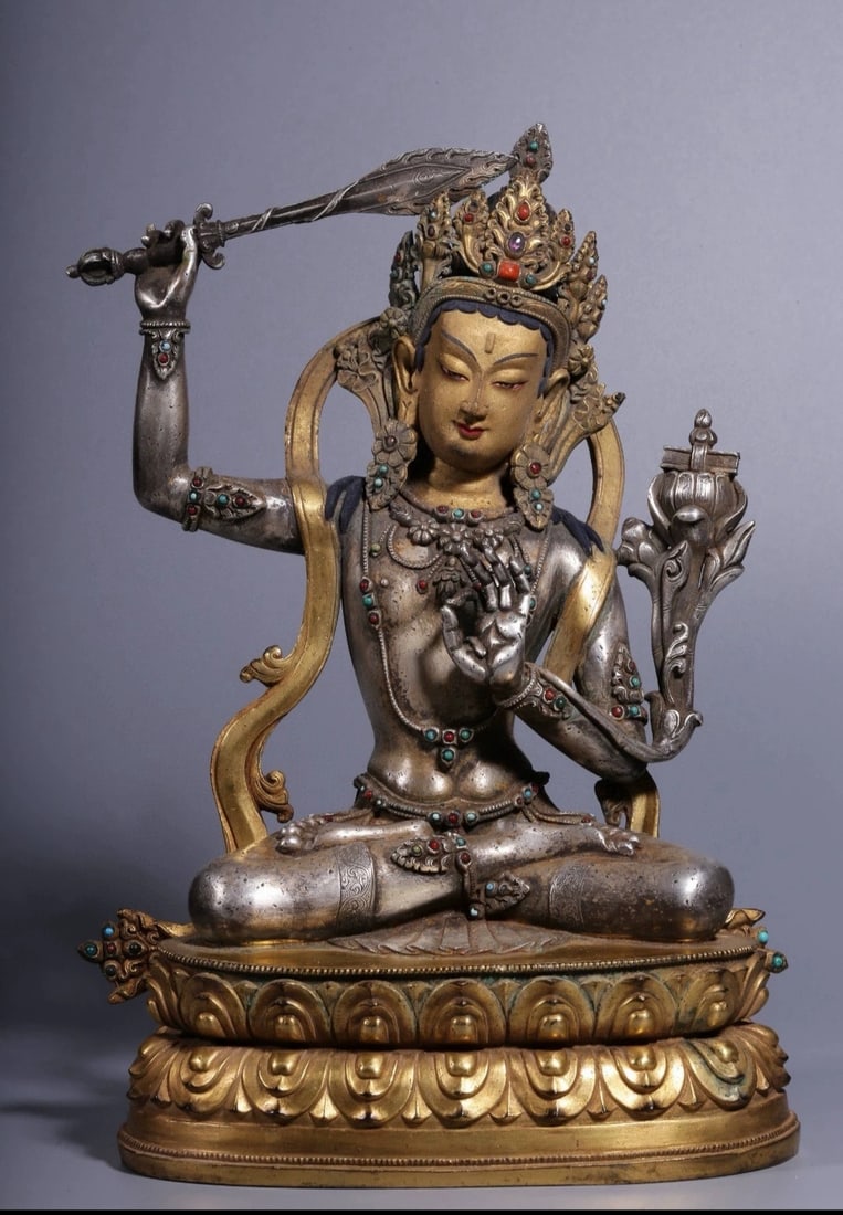 QING DYNASTY, GILT BRONZE AND SILVER-PLATED SEATED MANJUSHRI BODHISATTVA STATUE.: 3. Height 26cm, Length 18.5cm, Width 11.7cm, Weight 2695g