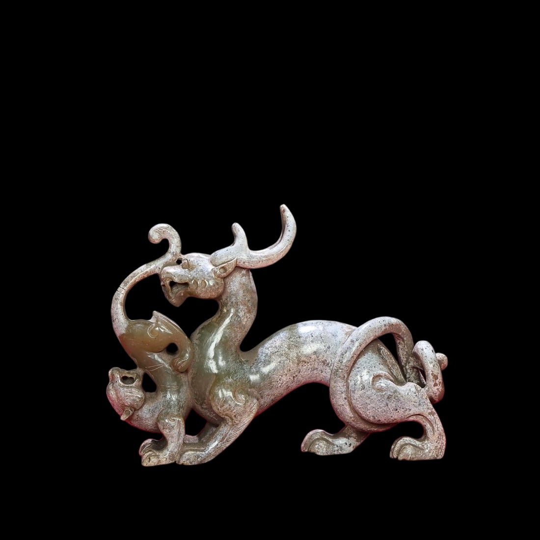 HAN DYNASTY JADE AUSPICIOUS BEAST ORNAMENT: 11.4 x 9.2 cm, Weight 185 g