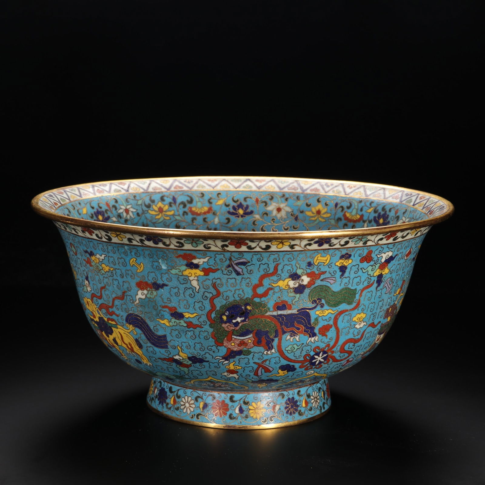 MING DYNASTY, CLOISONNÉ ENAMEL BOWL WITH AUSPICIOUS BEASTS AND FLOWERS: Height 14.5 cm, Width 29 cm, Weight 2426 g