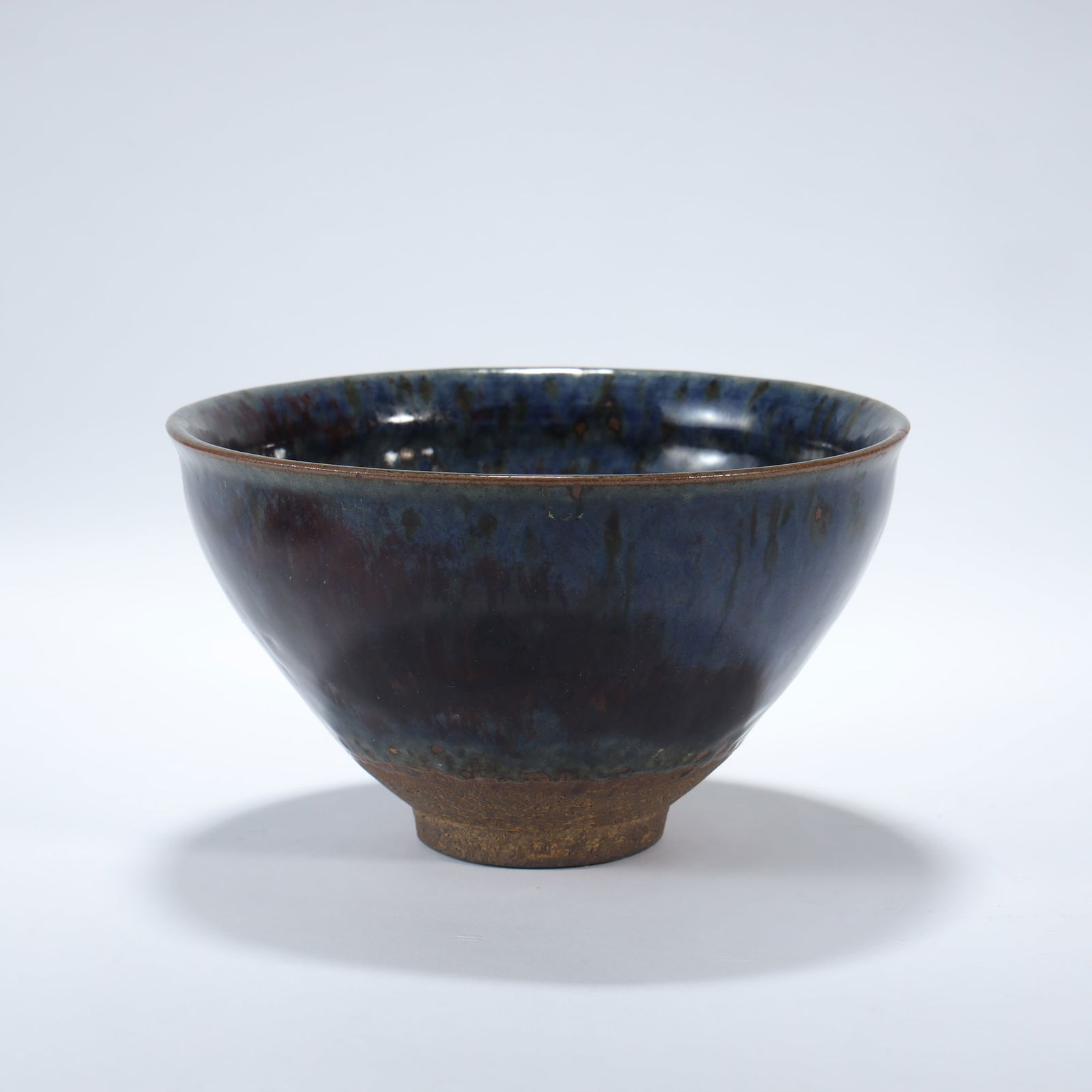 JIAN WARE BLACK-GLAZED OIL-SPOT CUP: Height 7.6cm, Width 13cm