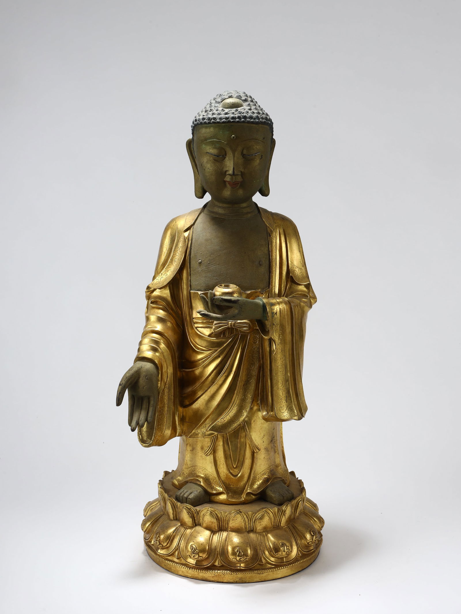 GILT BRONZE SHAKYAMUNI BUDDHA: Height 61cm
