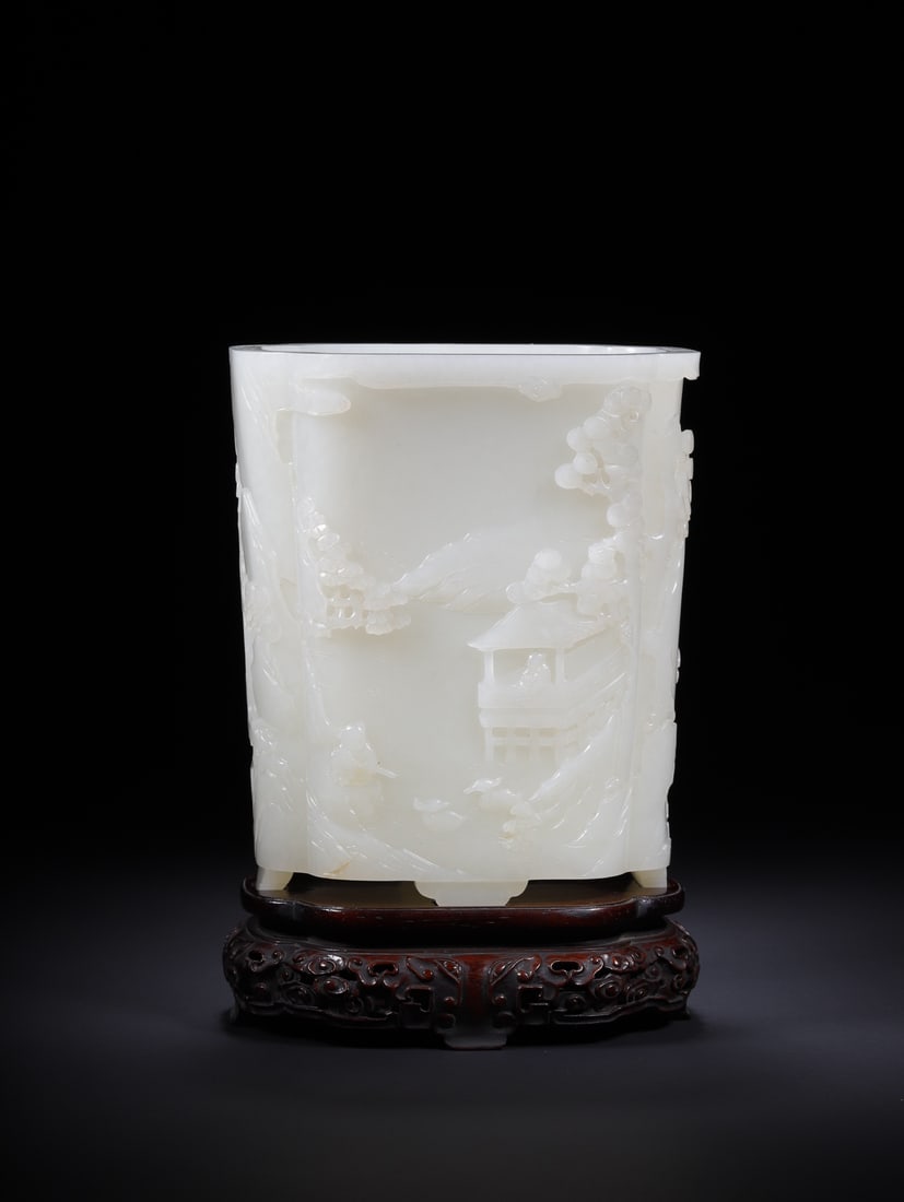HETIAN JADE LANDSCAPE AND FIGURE BRUSH HOLDER: Overall height 17 cm, net height 13.5 × 11.3 × 8.0 cm, net weight 887.8 g