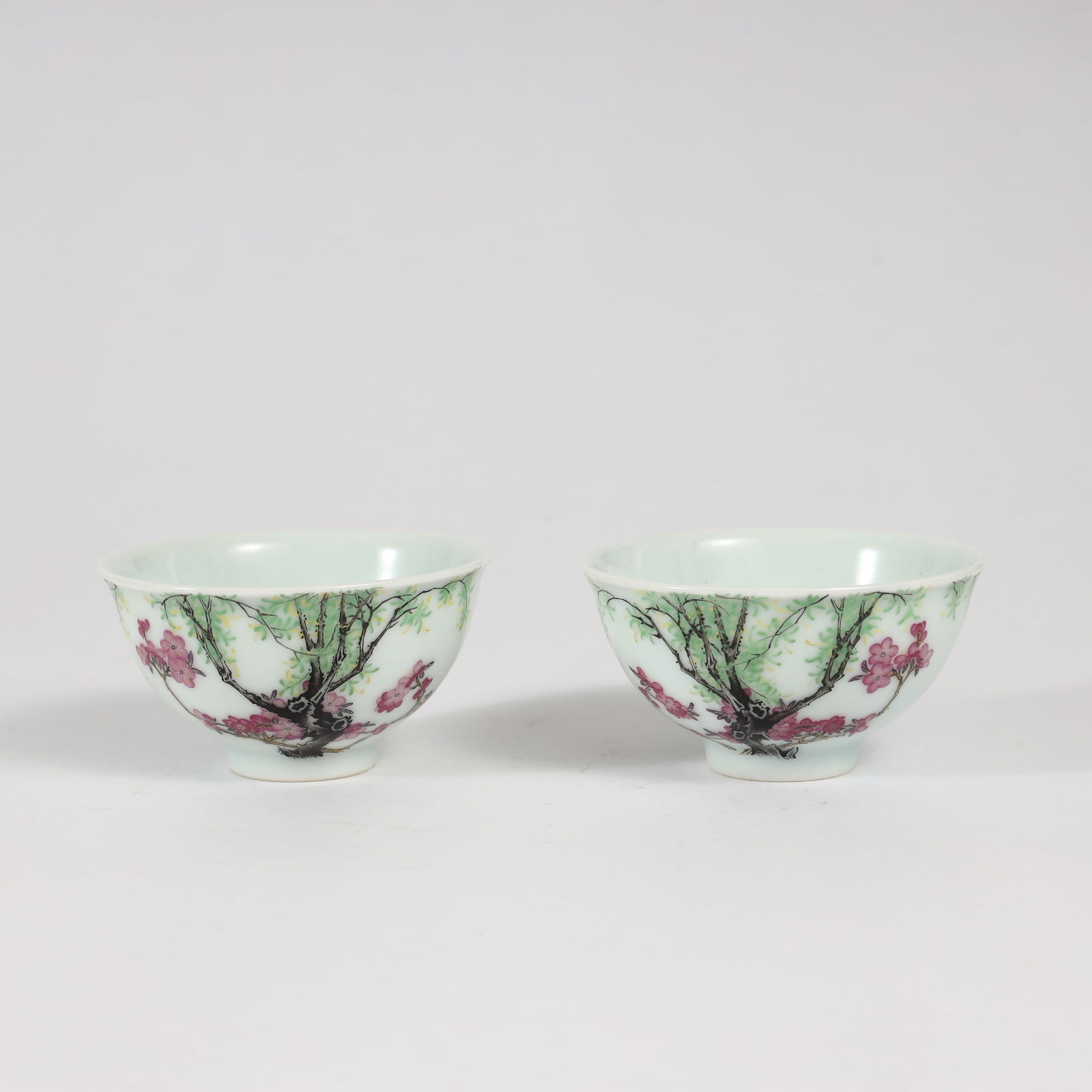 ENAMEL BOWL DEPICTING APRICOT BLOSSOMS AND SWALLOWS: Height 3.6 cm, Width 7 cm