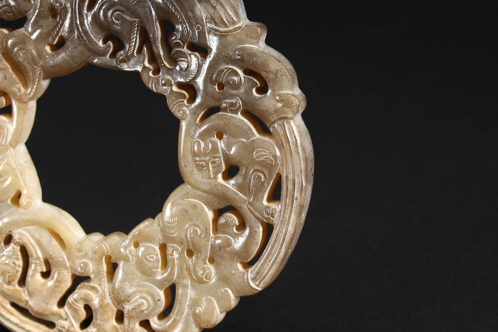 DOUBLE DRAGON OPENWORK JADE RING - 3