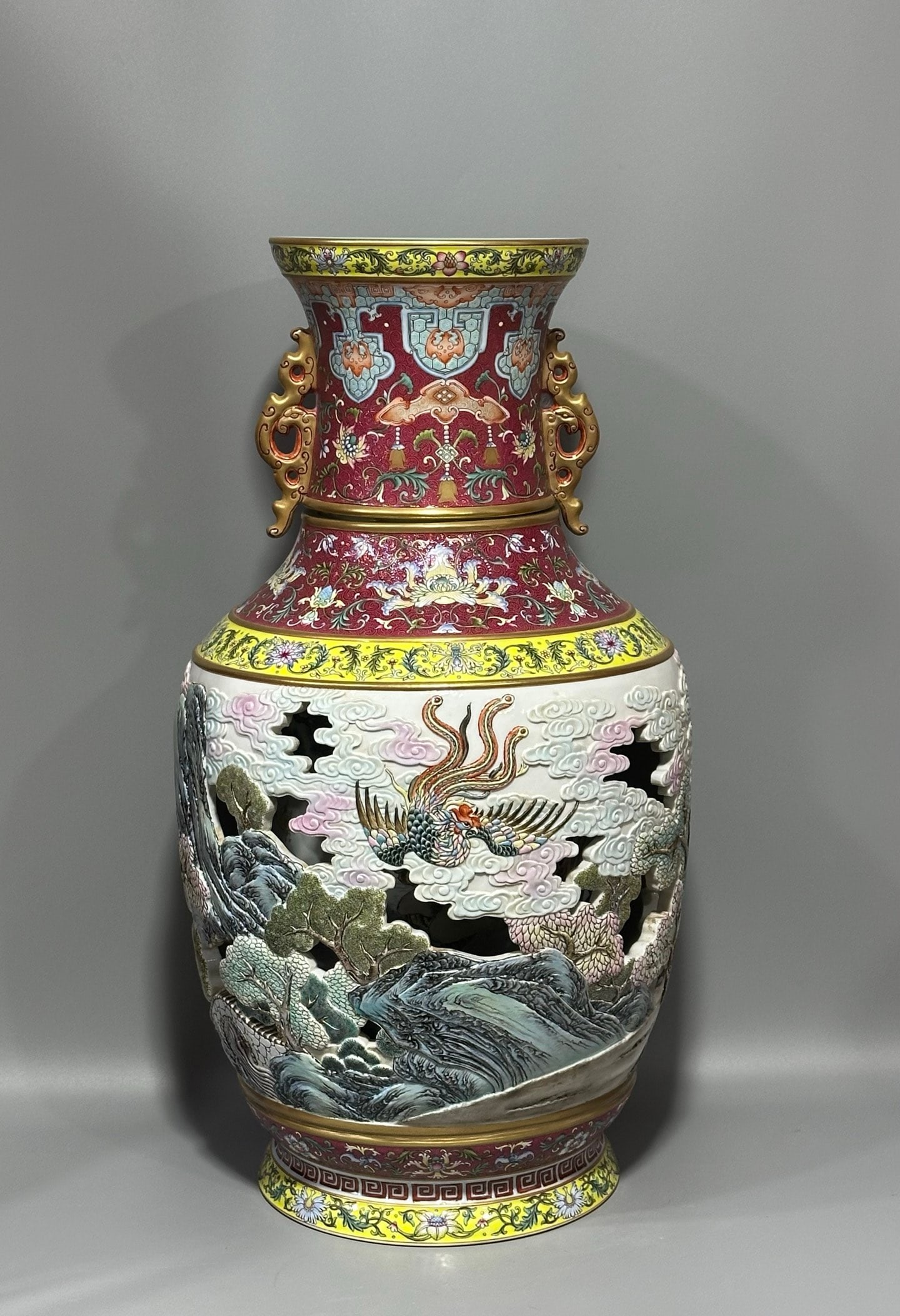QIANLONG PERIOD REVOLVING VASE: Height 62cm, Mouth Diameter 20cm