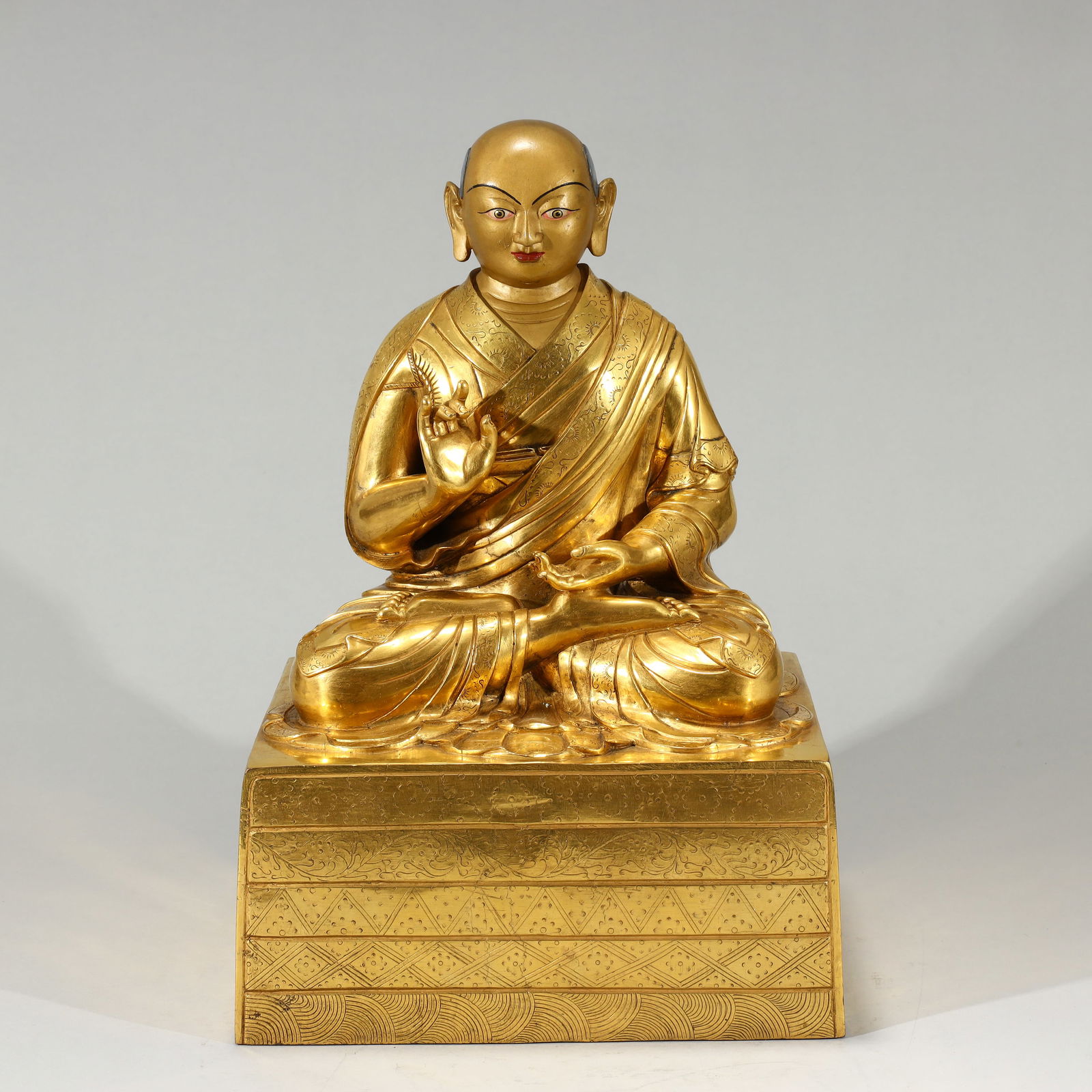 GILT BRONZE GURU STATUE: Height 36 cm, Width 25 cm