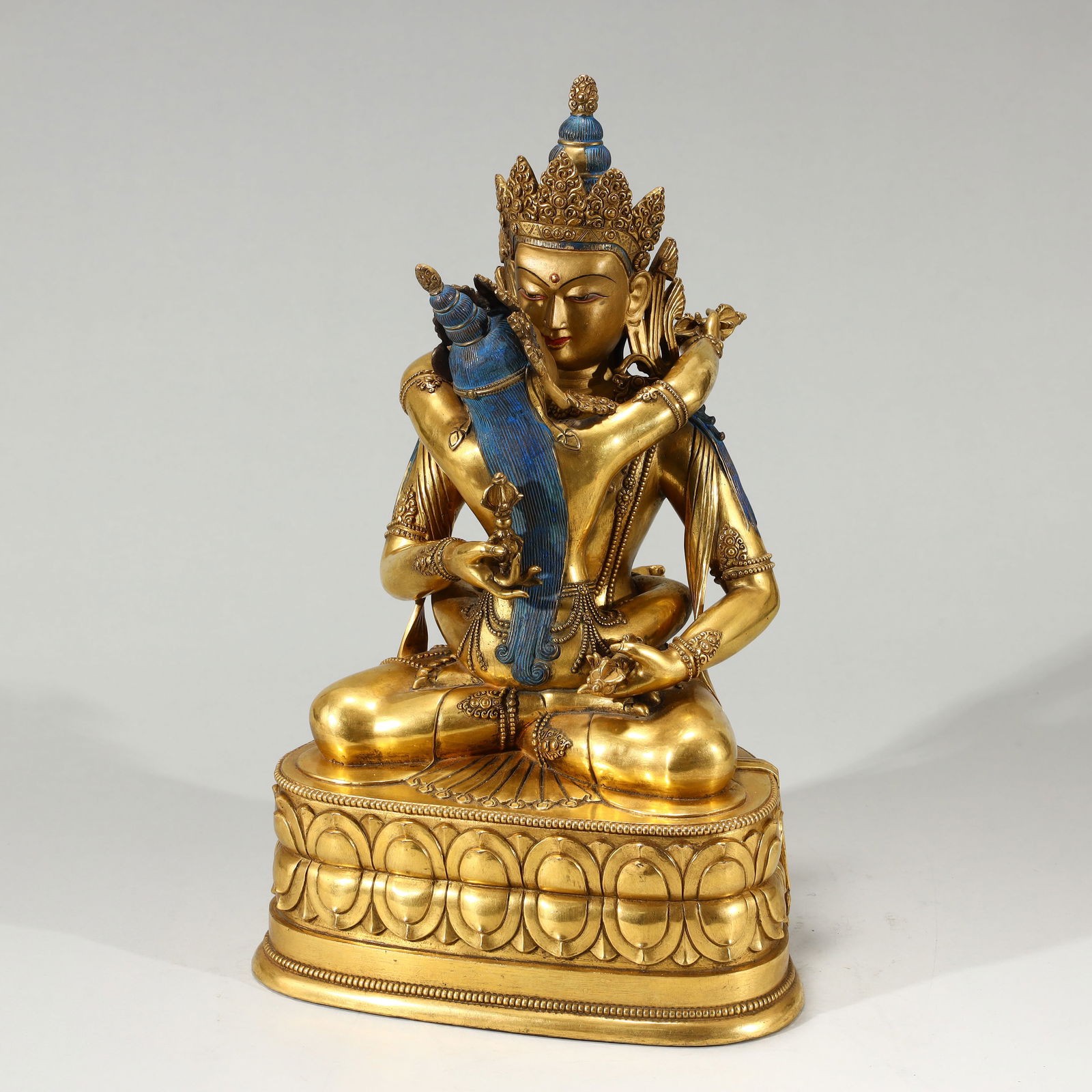 GILT BRONZE SEAED BODHISATTVA STATUE: Height 36 cm, Width 23 cm