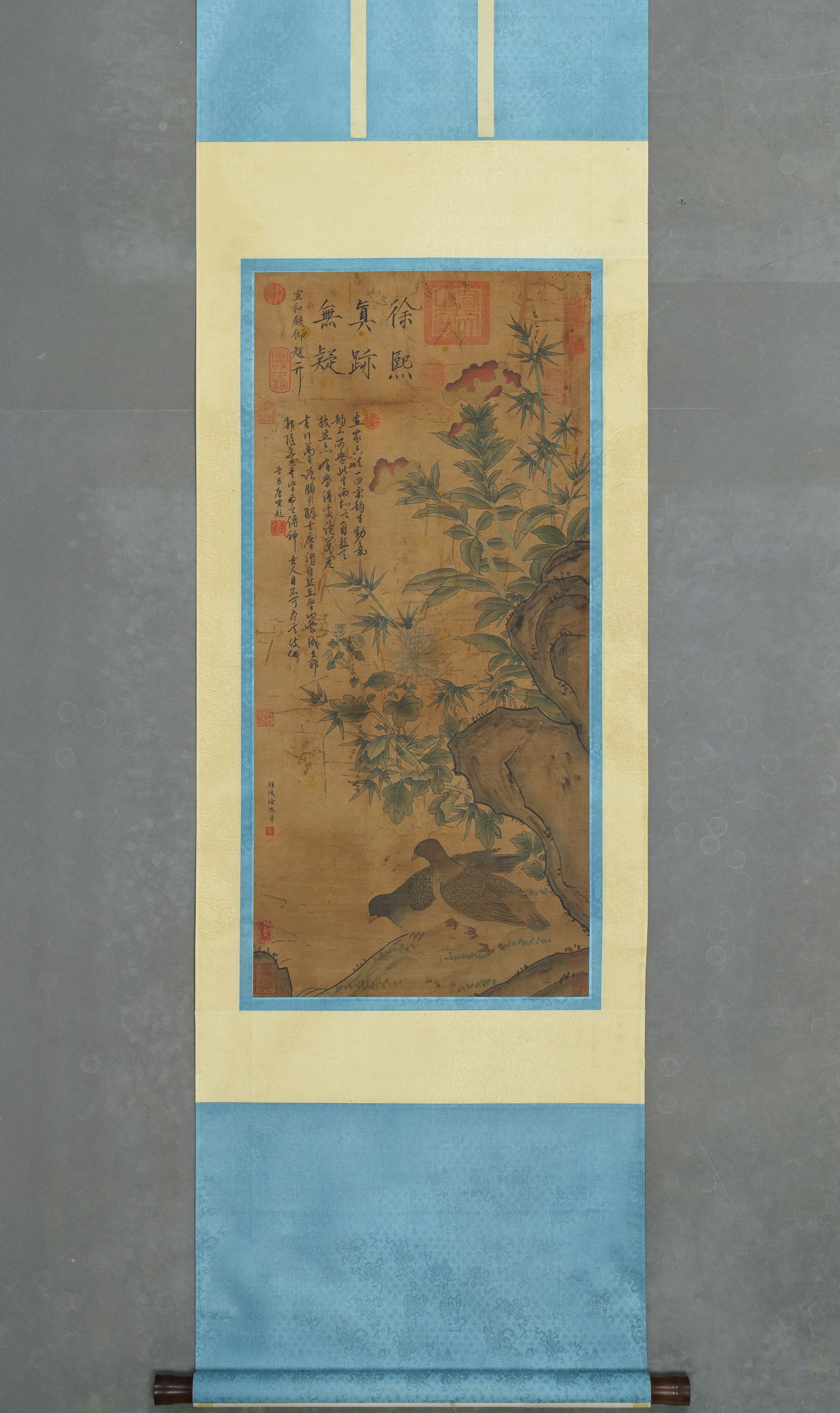 XU XI, OLD SILK SCROLL, BAMBOO AND STONE, HIGH-RANKING OFFICIALS: 91x43CM