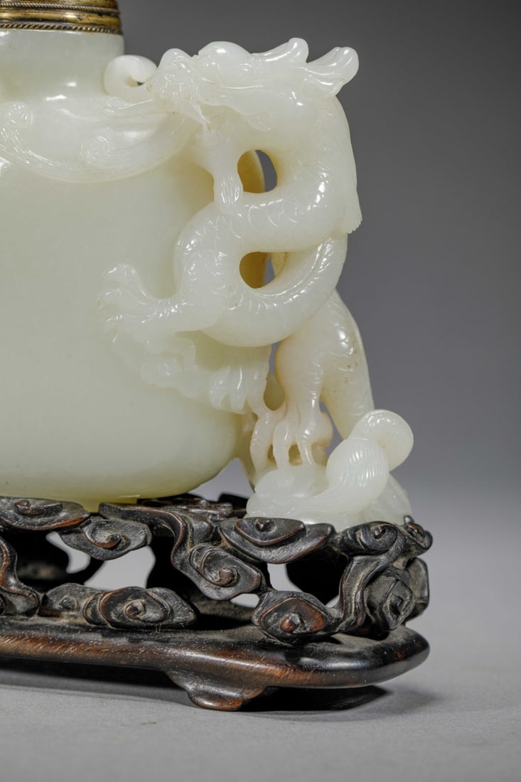 HETIAN JADE LARGE SNUFF BOTTLE - 5