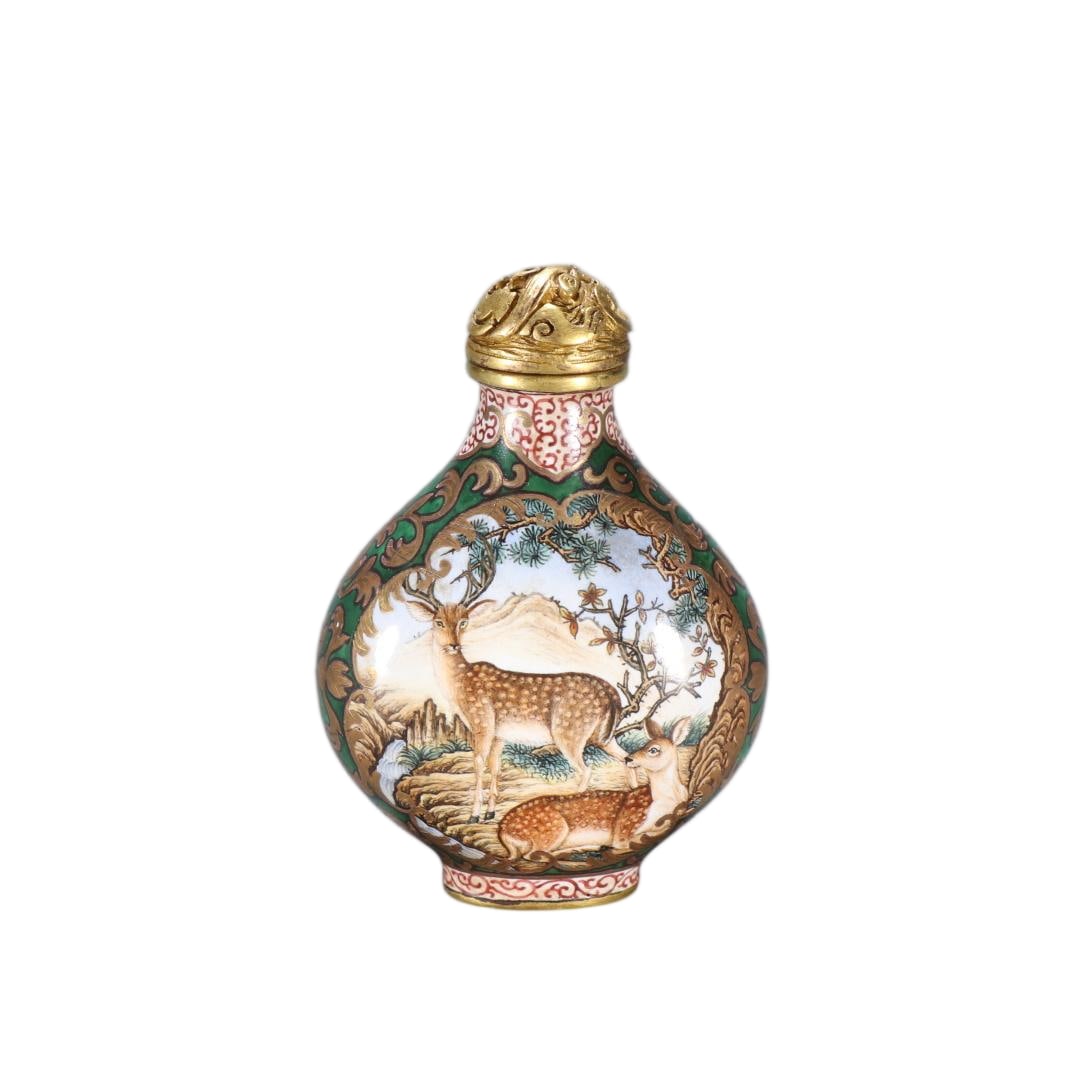 QING DYNASTY, COPPER-BODIED PAINTED ENAMEL SNUFF BOTTLE: H.6.1cm