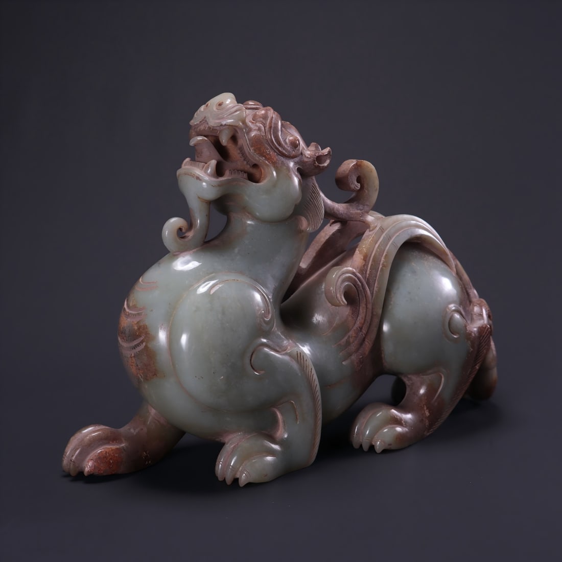 ANCIENT JADE BEAST: L.11cm H.14.5cm