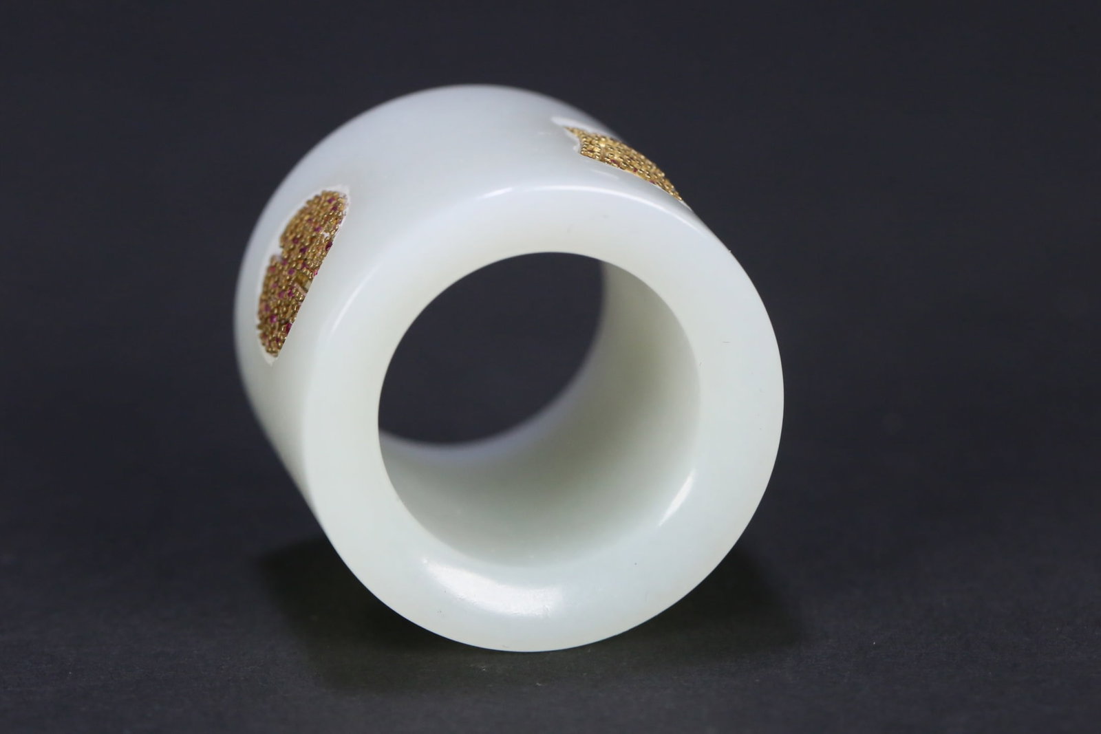 HETIAN JADE THUMB RING INLAID WITH SILVER AND GILT LONGEVITY PATTERN - 5