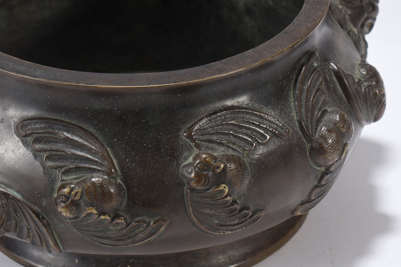 BRONZE DOUBLE-EARED BAT-PATTERNED CENSER - 6