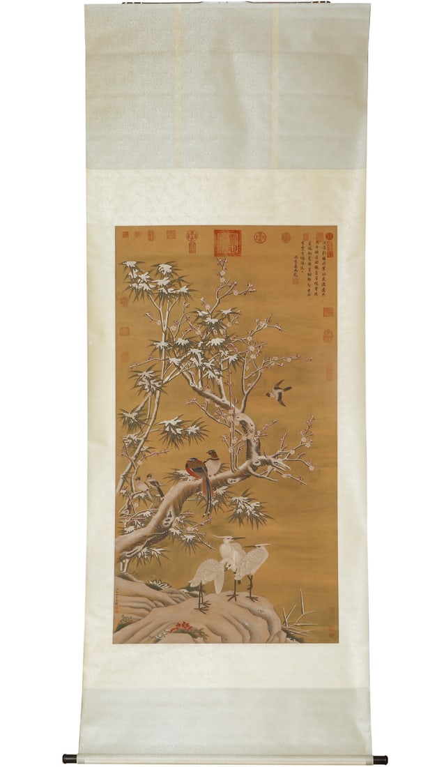 LANG SHINING'S PAINTING OF SNOW, PLUM BLOSSOMS, BAMBOO, AND BIRDS，郎世宁: The painting itself is 171cm high and 87.5cm wide.