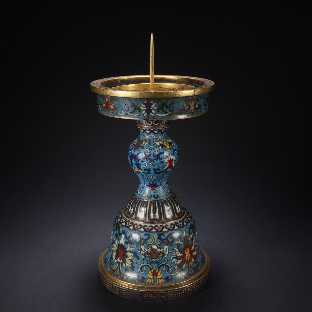 CLOISONNÉ GOLD-PLATED CANDLESTICK: 10.3 cm wide, 21.4 cm high