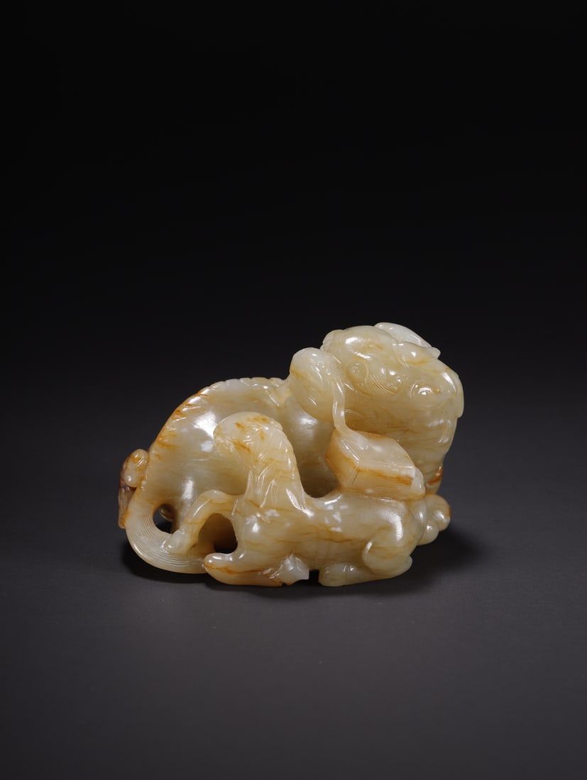 HETIAN JADE QILIN OFFERING AUSPICIOUSNESS: Dimensions: 6.7 × 5.3 × 4.5 cm, Weight: 172 grams