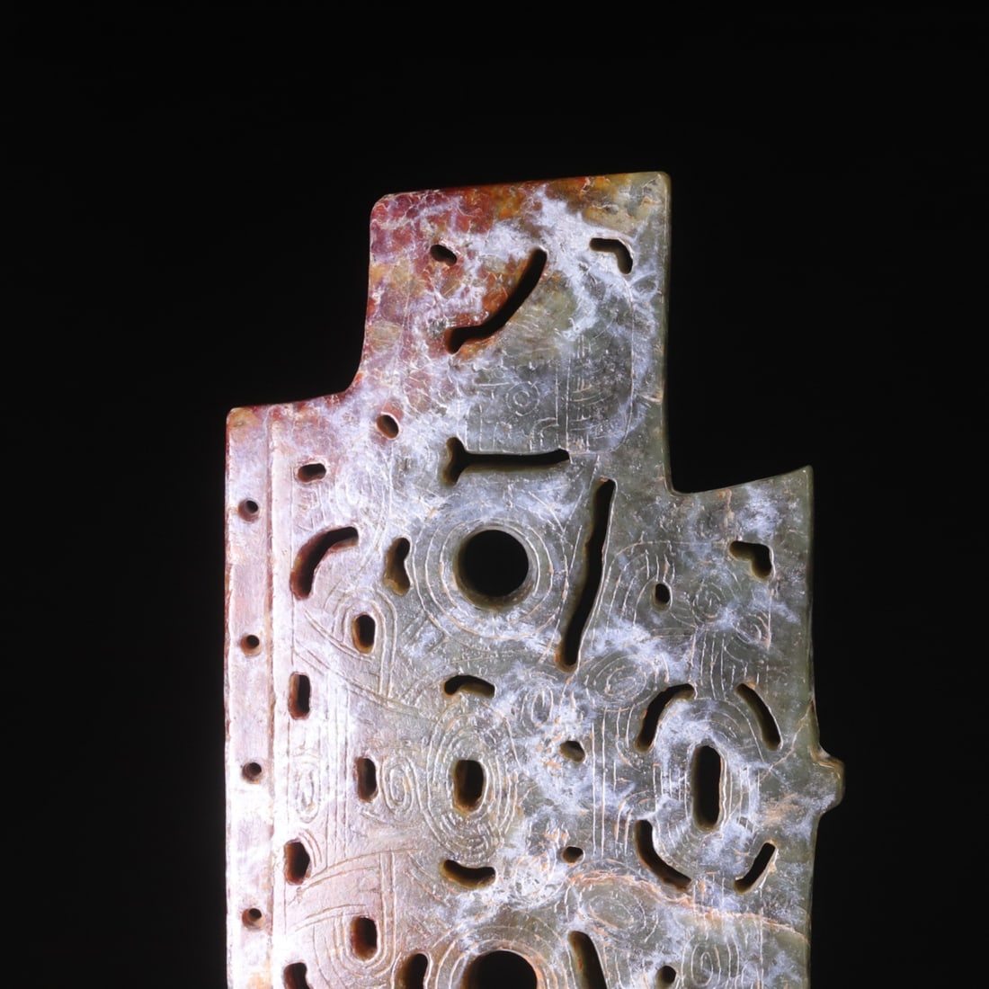 JADE CROWN-SHAPED ARTIFACT - 5