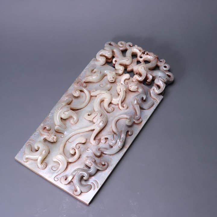 ANCIENT JADE GUI WITH CLOUD AND DRAGON DESIGN (1 of 9)