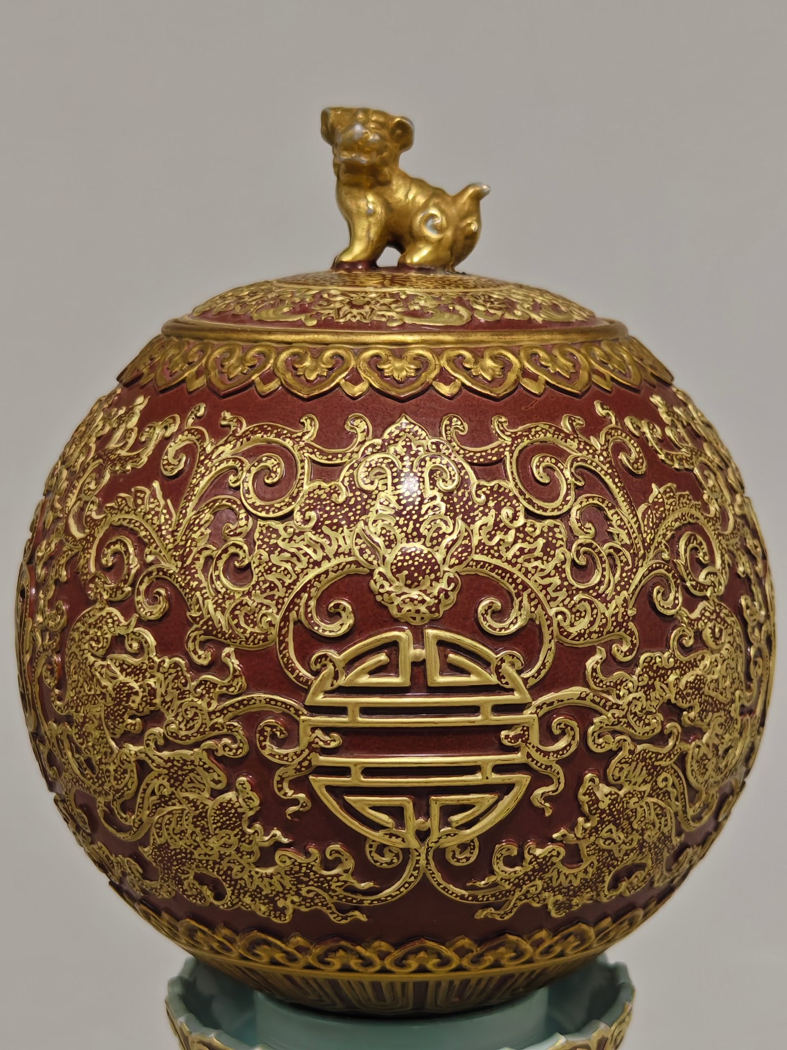 COPPER-PAINTED OPENWORK OFFICIAL HAT STAND WITH AUSPICIOUS AND LONGEVITY PATTERNS - 4
