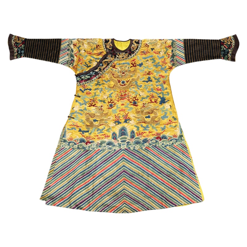DRAGON ROBE (1 of 7)
