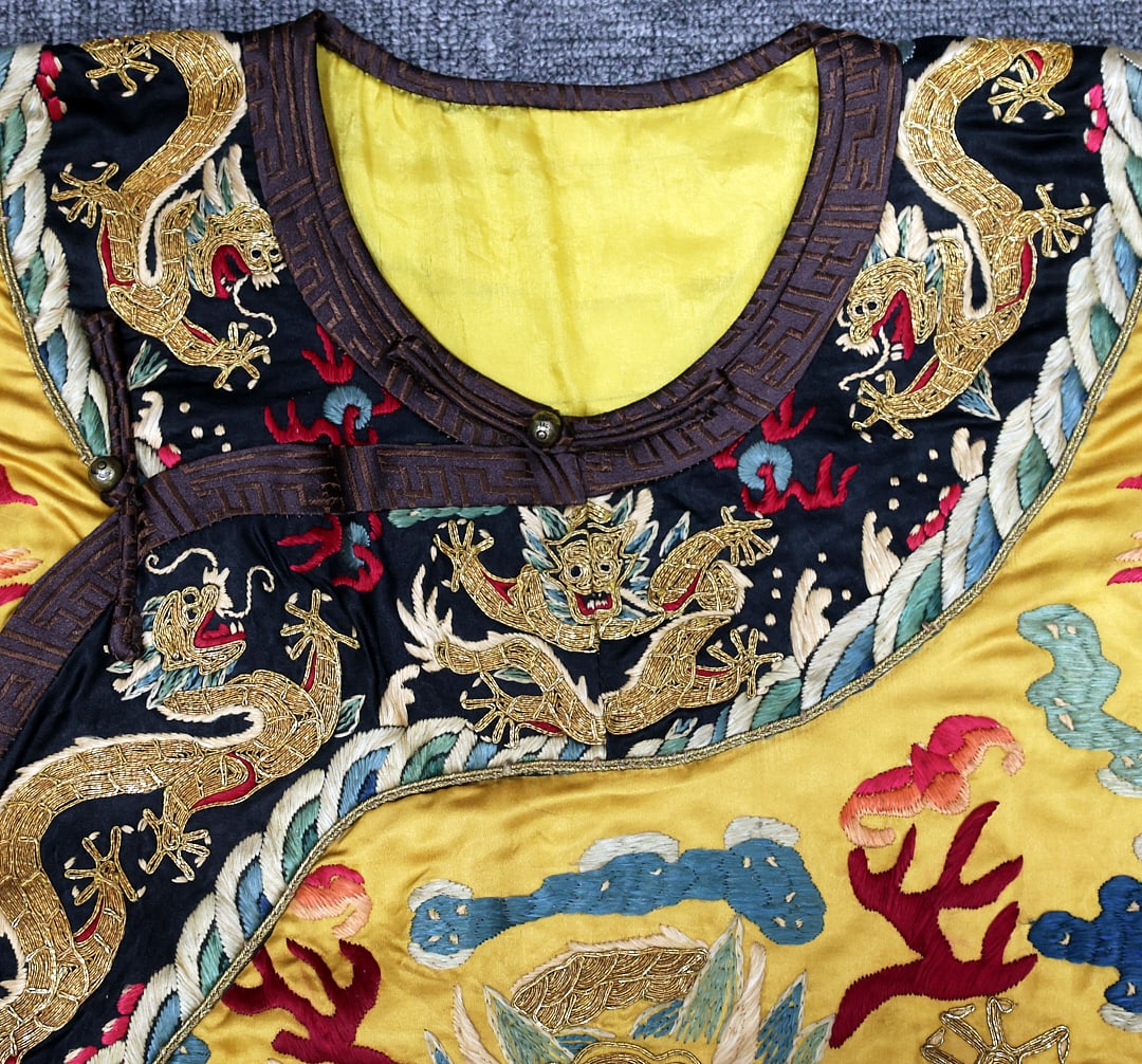 DRAGON ROBE - 5