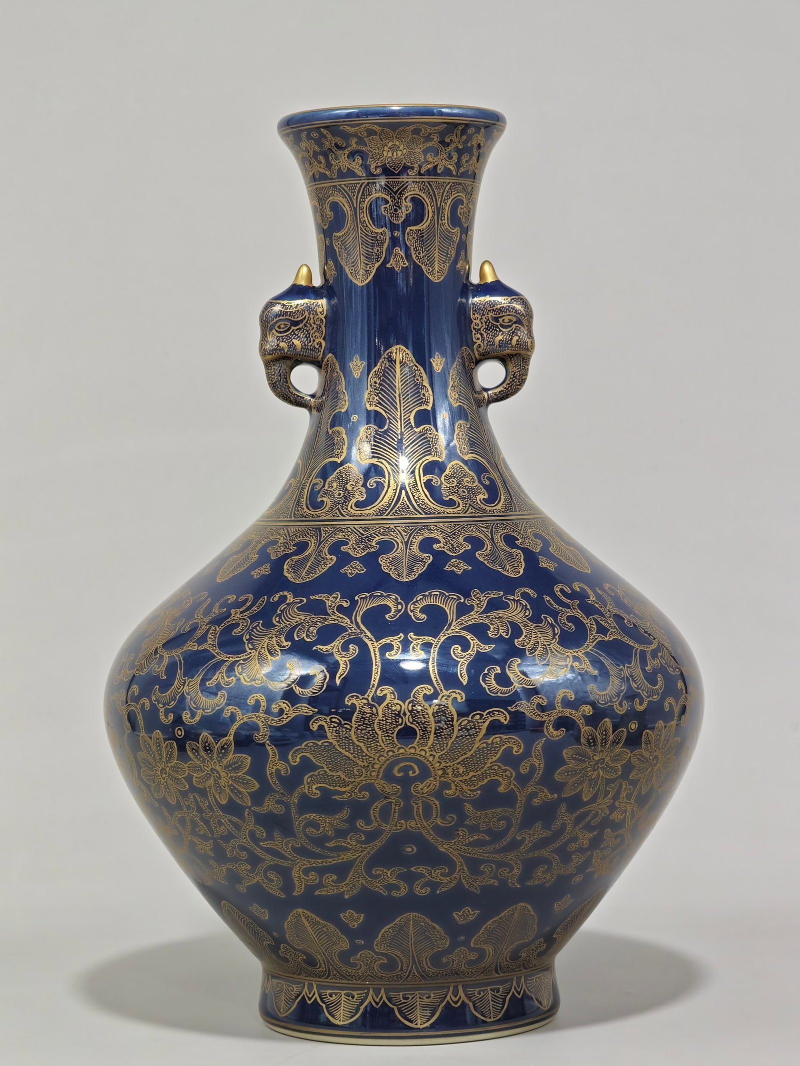 BLUE-AND-WHITE PORCELAIN VASE WITH GOLD-PAINTED LOTUS SCROLL DESIGN AND DOUBLE HANDLES (1 of 9)