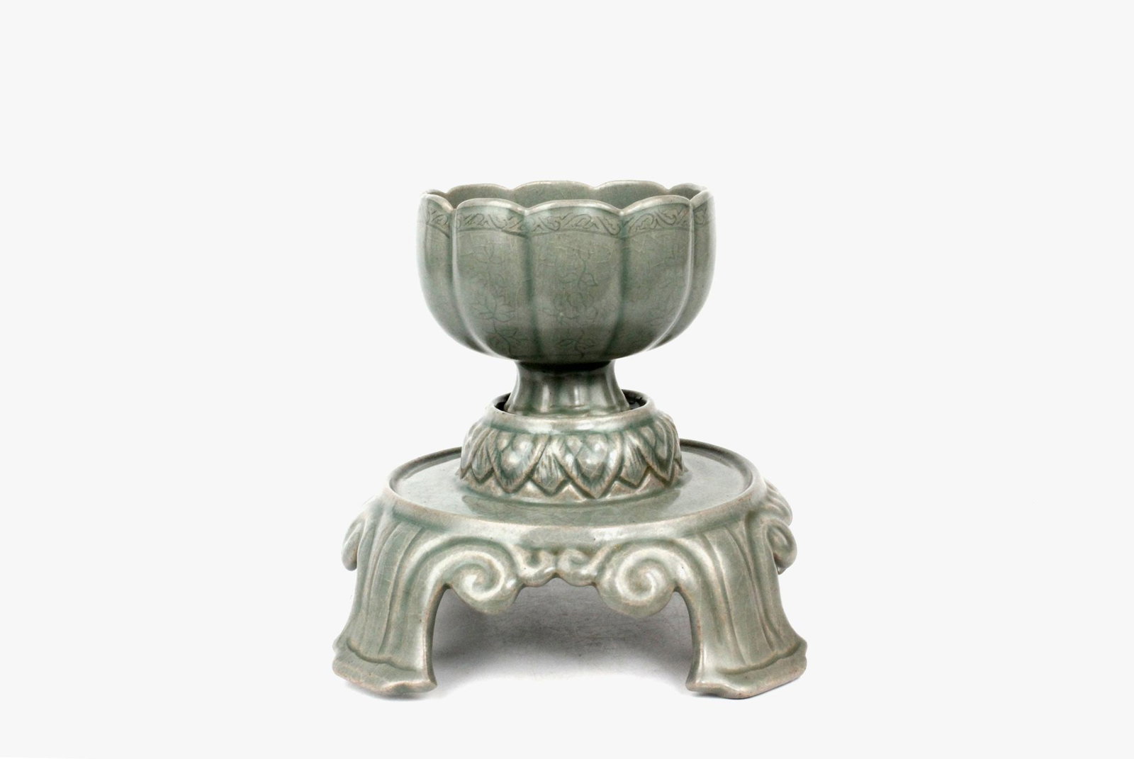 CELADON TEA BOWL WITH FLORAL RIM AND ENGRAVING (1 of 12)