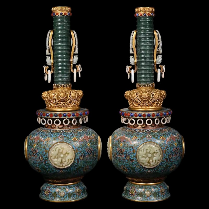 CLOISONNÉ JADE TUBE VASE WITH LOTUS AND FLORAL DESIGN: Specifications: 59X22