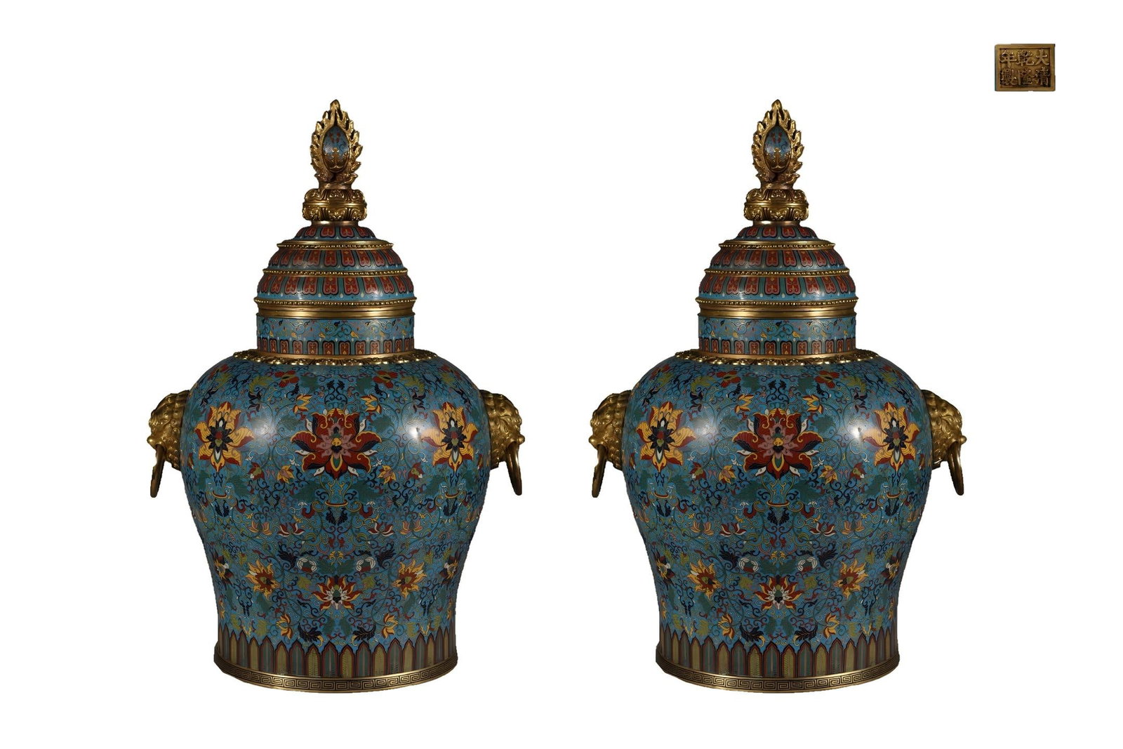 A PAIR OF QING DYNASTY CLOISONNÉ ENAMEL GENERAL JARS: Height 60cm, width 40cm, weight approximately 8.3kg.